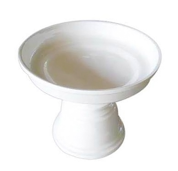 coupe à fruits sur pied en bambou laqué blanc. Origine Birmanie