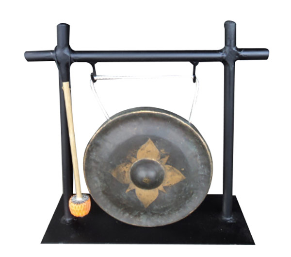 Small gong on base